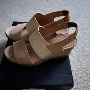 Sorrel wedge sandals 8.5